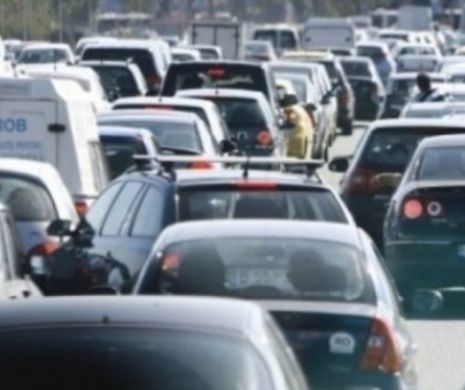 TRAFIC RESTRICŢIONAT pe autostradă şi condiţii meteo NEFAVORABILE
