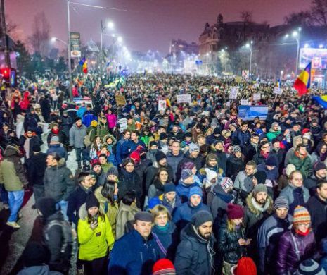 Au început PROTESTELE! Se MERGE la sediul PSD. Număr NEAȘTEPTAT de OAMENI