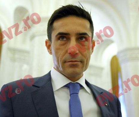 Fără probe clare, invocând simple suspiciuni. Claudiu Manda cere generalului Dumitru Dumbravă demiterea pentru a salva colaborarea cu Serviciul Român de Informații