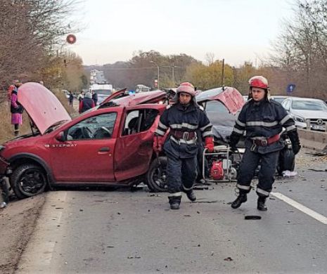 GRAV ACCIDENT de circulație la CONSTANȚA. TREI VICTIME, la spital
