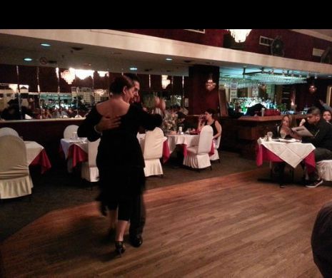 Legea care INTERZICEA  dansul în restaurante şi baruri a fost ABROGATĂ