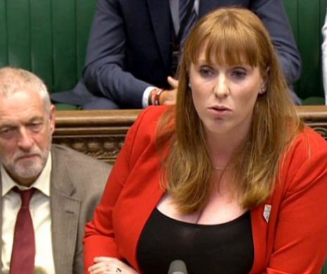 O deputată a devenit bunică la doar 37 de ani!