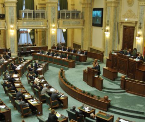 PMP și PNL au părăsit Plenul Senatului în semn de protest