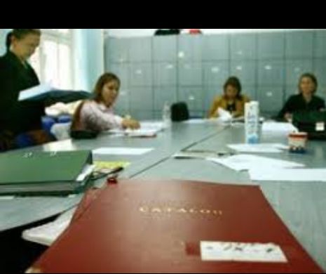 Mai mulți bani pentru profesori. În ce condiții pot primi un stimulent financiar