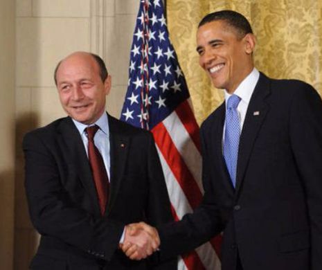 S-a aflat IDENTITATEA omului care poate să îi ÎNGROAPE pe Obama și Clinton