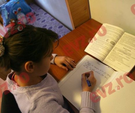 Sondaj pentru temele date elevilor să le facă acasă