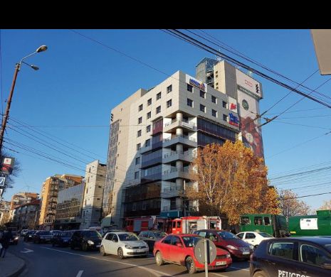 Sute de timișoreni evacuați dintr-o clădire. Cablurile liftului s-au topit