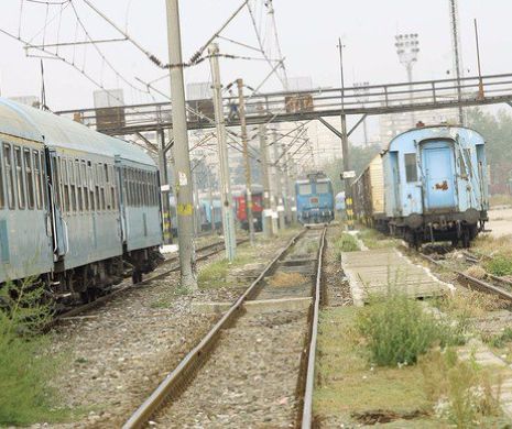 TRAGEDIE pe căile ferate. Un TÂNĂR, SPULBERAT de un tren