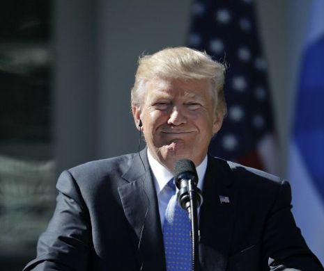 Trei bombe explodate departe de Trump