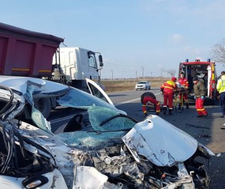 Accident în lanț cu urmări tragice. Două persoane au murit