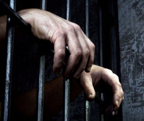 Asasina de la metrou are viaţă grea în detenţie