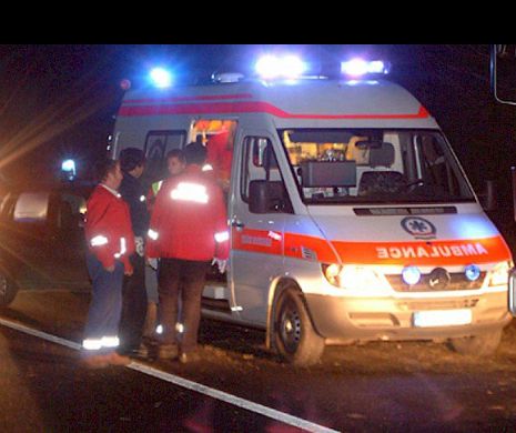 CAZ ȘOCANT! Copil de 12 ani, în COMĂ ALCOOLICĂ după ce tatăl i-a dat de băut