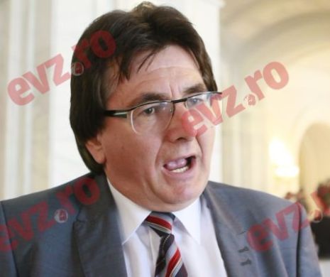 Ierarhie. Primarul Robu, pus în prim plan pe agendele Poliției Locale. Șeful instituției, mai jos I FOTO în text