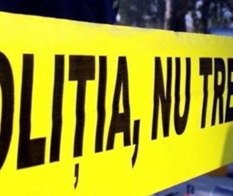 IMPACT DE COŞMAR între două microbuze! Mai multe persoane rănite, trafic BLOCAT