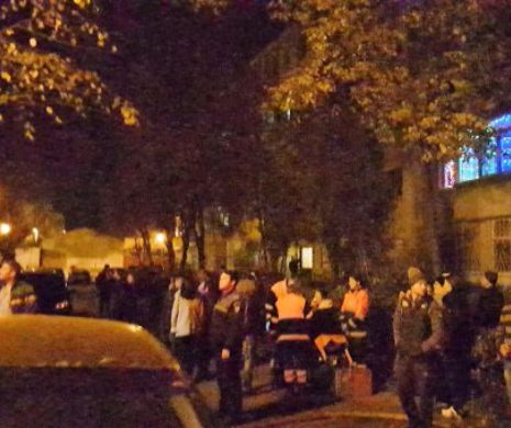 Incendiu puternic intr-un bloc din Constanța. Locatarii, evacuați