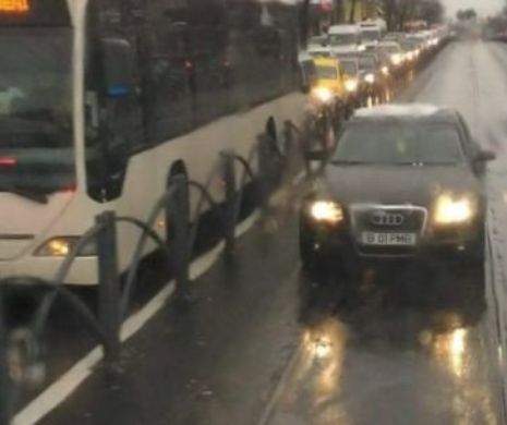 SCANDAL la Primăria Capitalei! Ce s-a întâmplat cu șoferul care a condus mașina instituției pe linia de tramvai