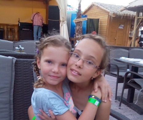 Trei fete dulci și iubitoare