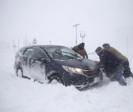 IARNĂ în ROMÂNIA. Atenție, se CIRCULĂ GREU