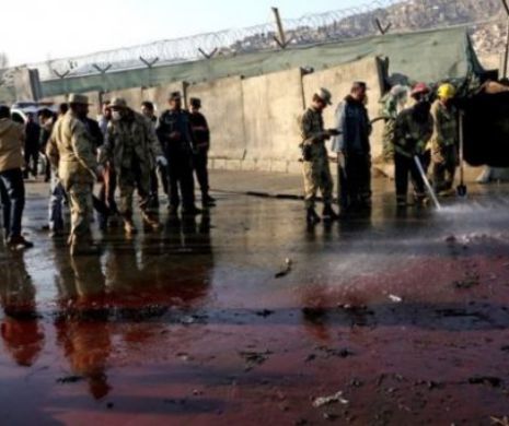 Nicio zi fără un ATAC al Statului Islamic, soldat cu zeci de VICTIME. Violența la Kabul este în creștere. Care e motivul