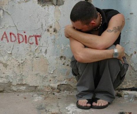 Nouă din zece elevi beau alcool. Consumul de droguri, îngrijorător de mare