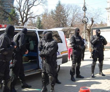 PERCHEZIȚII de amploare în BUCUREȘTI