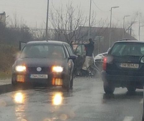 Șapte persoane rănite, patru copii în spital, din vina unei șoferițe