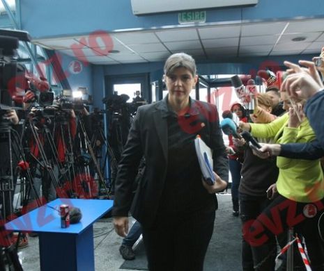 Cronica „meciului” din Justiţie. Remiză în partida dintre Toader şi Kovesi, mingea e la Iohannis