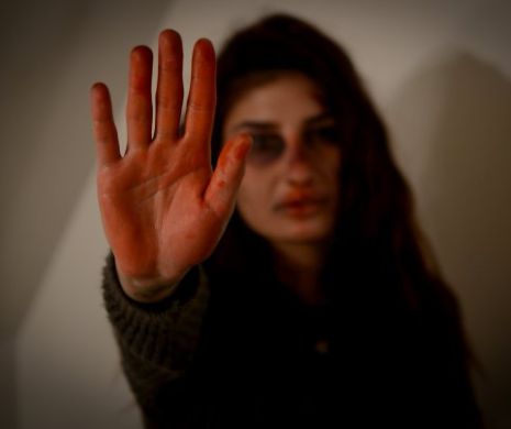 Cum SE FAC BANI pe SPINAREA FEMEILOR BĂTUTE. Legăturile dintre ANI, SRI, soția lui Coldea și firmele lui Ghiță, INVESTIGATE de DLAF