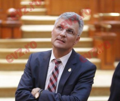 Daniel Zamfir face acuzaţii grave, după ce a fost schimbat de la conducerea Comisiei Economice: „Ludovic Orban îl atacă
pe Iohannis prin interpuşi”