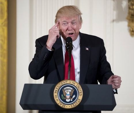 Ofițerul numit LAȘ de Trump SE APĂRĂ după ce a fost acuzat că nu a intervenit în ATACUL ARMAT din Florida
