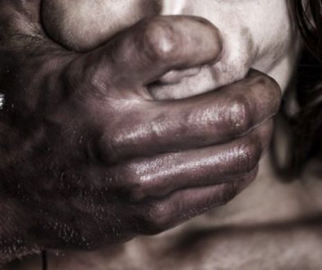 Proxeneți români, condamnați la 600 de ani de ÎNCHISOARE în Spania. Ce le făceau FEMEILOR este INUMAN: „Îți bag CADAVRUL într-un sac!”
