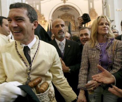 BANDERAS, în fruntea PROCESIUNII de FLORII