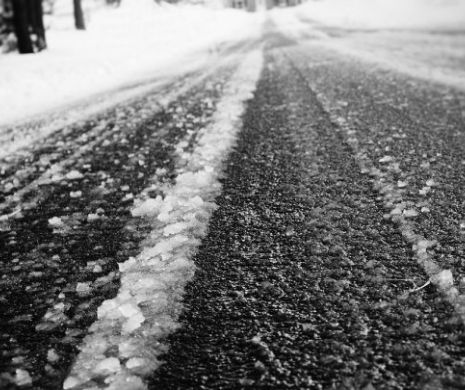 CIRCULAȚIA este OPRITĂ sau RESTRICȚIONATĂ în toată țara. Lista COMPLETĂ cu DRUMURILE AFECTATE