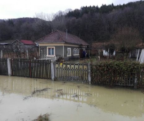 COD ROȘU de INUNDAȚII. Este PERICOL în CINCI JUDEȚE