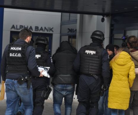Importantă grupare transeuropeană de trafic de migranți, DECAPITATĂ. Încasa 5.000 de euro de persoană