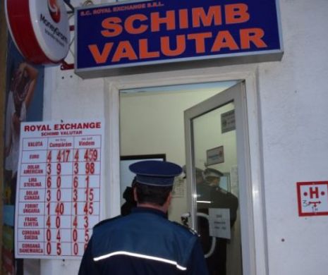 ÎNŞELĂTORIA care a speriat o ţară întreagă. Hoţii au reuşit să fure un milion de dolari prin SCHIMBUL valutar