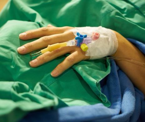 La un PAS DE MOARTE pe masa de operație. DRAMA unei cunoscute cântărețe a ieșit la SUPRAFAȚĂ: „Sunt FOARTE speriată!”