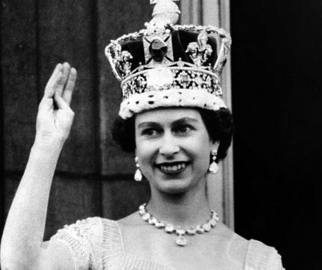 Marea Britanie este GATA pentru Al Treilea RĂZBOI MONDIAL. Discursul STRICT-SECRET al Reginei pentru LUPTA FINALĂ