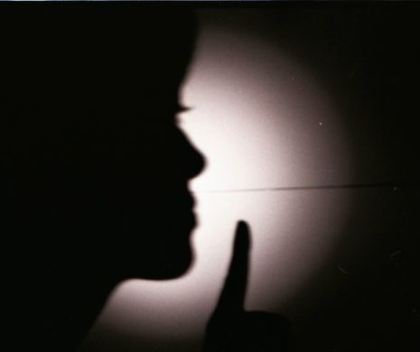 Celebra cântăreață a dat cărțile pe față. Mesaj dur după divorțul care a distrus-o