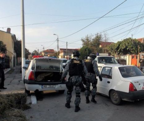 Percheziții la Constanța. Hoți din locuințe, capturați de polițiști. Prejudiciu de 50.000 euro la o singură spargere