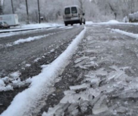 Vremea ne LOVEȘTE din nou. ANM, alertă de COD GALBEN de POLEI! Mai multe județe sunt afectate