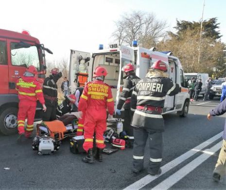 Accident TERIBIL pe drumul vechi spre mare. Un bărbat a fost SPULBERAT de un TIR