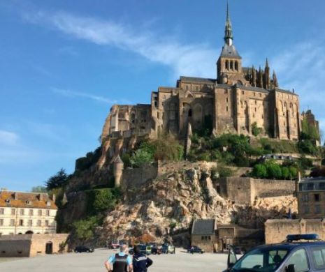 COD ROȘU. Cel mai mare OBIECTIV TURISTIC din FRANȚA a fost EVACUAT de URGENȚĂ