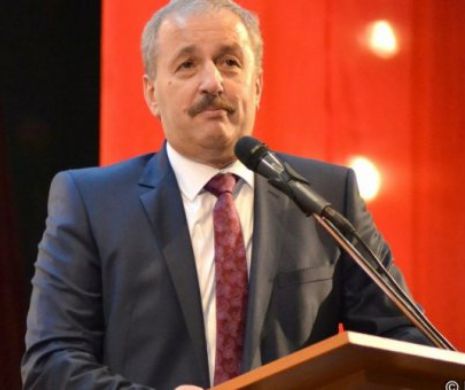Dâncu IRONIZEAZĂ intelectualii AHTIAȚI după apariții în studiourile televiziunilor