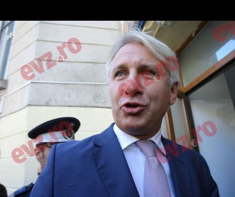 Eugen Teodorovici, ministrul Finanţelor, LOVEŞTE în construcţia BUGETULUI