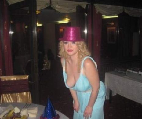Încă o GAFĂ marca OANA LIS. A fost dată AFARĂ dintr-un RESTAURANT