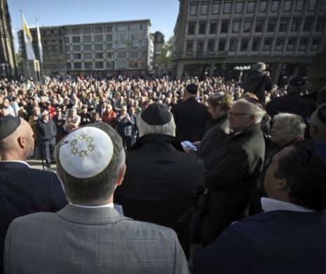Mama Merkel a primit milioane de imigranți musulmani și acum se plânge de anti-semitism