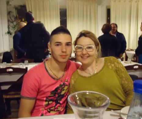 Mama unuia dintre bătăușii din Brașov „IESE LA ATAC”. Explicațiile HALUCINANTE ale femeii: „Sunt o mamă EROINĂ!”
