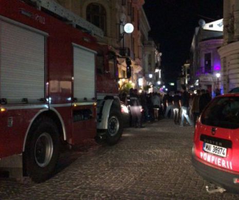 PANICĂ în Centrul Vechi. INCENDIU la un restaurant