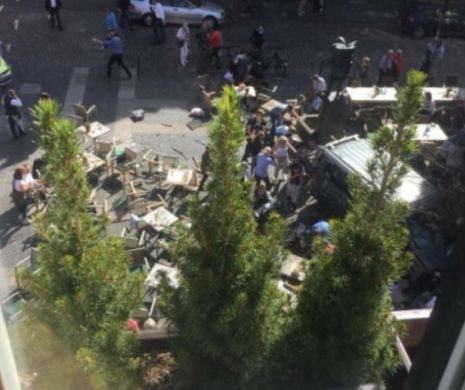 PANICĂ în Germania. O mașină A INTRAT în MULȚIME. Mai mulți OAMENII au MURIT